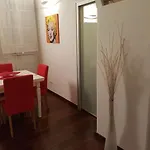 アパート Trastevere Art ローマ