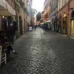 Trastevere Art アパート